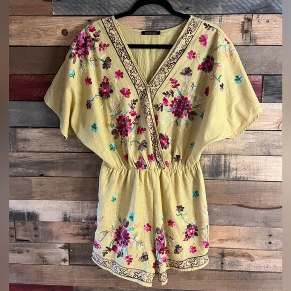 Bluheaven Gold Floral Embroidered Romper‎ Size Small